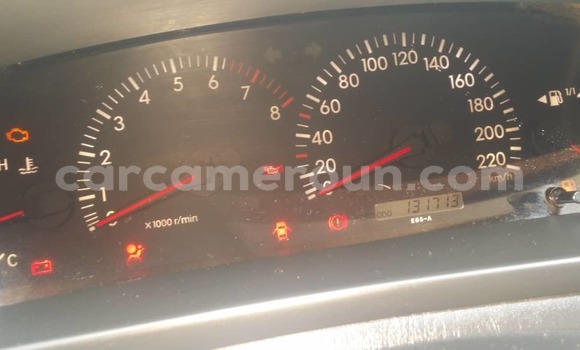 Sayi Na hannu Toyota Corolla Verso Azurfa Mota in Douala a Ƙasar Kamaru Sayi Na hannu Toyota Corolla Verso Azurfa Mota in Douala a Ƙasar Kamaru