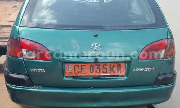 Buy Used Toyota Avensis Green Car in Yaounde in Central Cameroon