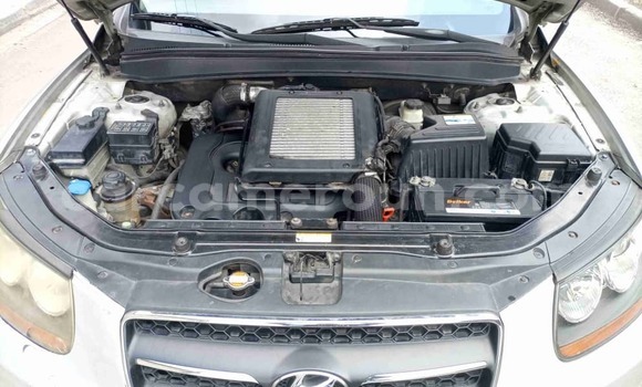 Sayi Imported Hyundai Santa Fe M Mota in Douala a Ƙasar Kamaru Sayi Imported Hyundai Santa Fe M Mota in Douala a Ƙasar Kamaru