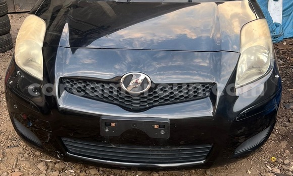 Acheter Import Voiture Toyota Vitz Noir à Douala, Littoral Cameroon