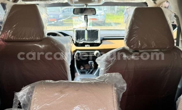 Acheter Occasion Voiture Toyota RAV4 Blanc à Douala, Littoral Cameroon Acheter Occasion Voiture Toyota RAV4 Blanc à Douala, Littoral Cameroon