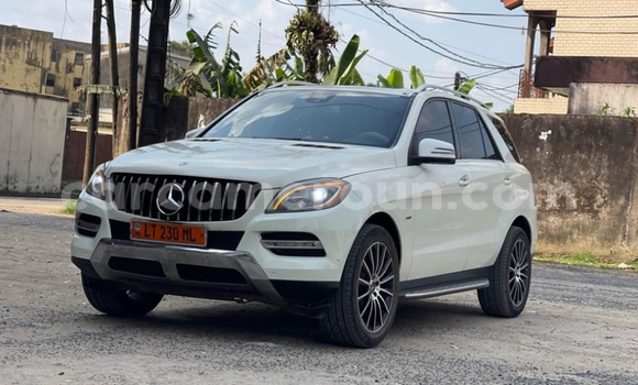 Acheter Occasion Voiture Mercedes‒Benz ML–Class Blanc à Douala, Littoral Cameroon Acheter Occasion Voiture Mercedes‒Benz ML–Class Blanc à Douala, Littoral Cameroon