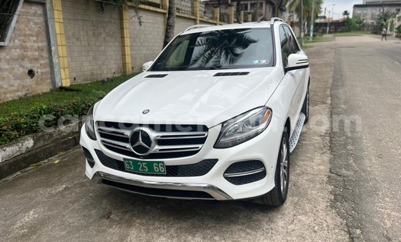 Sayi Imported Mercedes‒Benz ML–Class White Mota in Douala a Ƙasar Kamaru Sayi Imported Mercedes‒Benz ML–Class White Mota in Douala a Ƙasar Kamaru