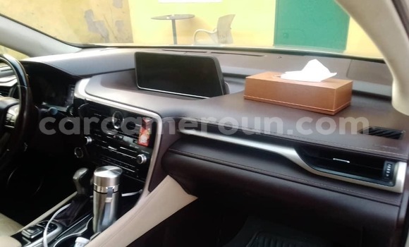 Sayi Imported Lexus RX Sauran Mota in Douala a Ƙasar Kamaru Sayi Imported Lexus RX Sauran Mota in Douala a Ƙasar Kamaru