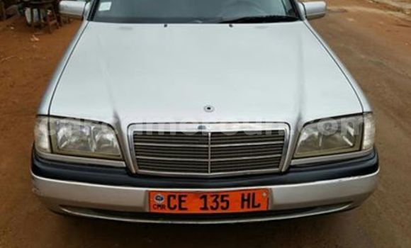 Sayi Na hannu Mercedes‒Benz C–Class Azurfa Mota in Yaounde a Babban Kamaru