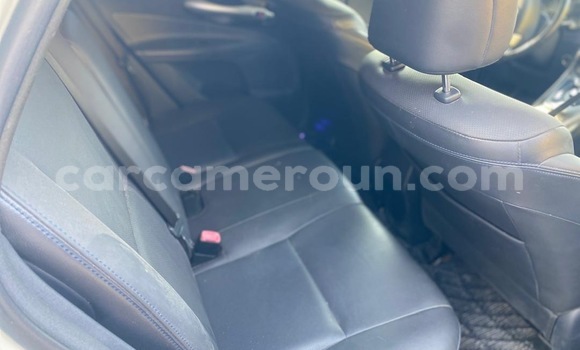 Acheter Neuf Voiture Toyota Blade Blanc à Douala, Littoral Cameroon Acheter Neuf Voiture Toyota Blade Blanc à Douala, Littoral Cameroon
