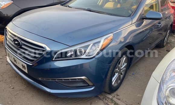 Sayi Sabo Hyundai Sonata Sauran Mota in Douala a Ƙasar Kamaru