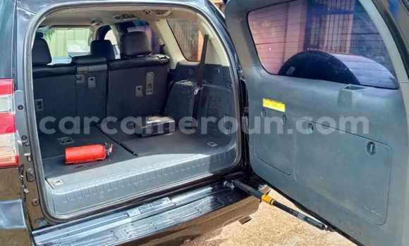 Sayi Na hannu Toyota Prado Black Mota in Yaounde a Babban Kamaru Sayi Na hannu Toyota Prado Black Mota in Yaounde a Babban Kamaru