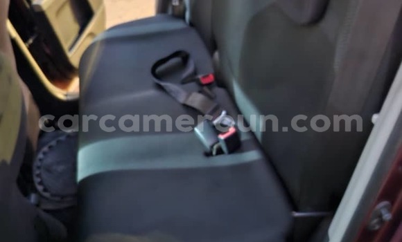 Sayi Na hannu Toyota Vitz Red Mota in Yaounde a Babban Kamaru Sayi Na hannu Toyota Vitz Red Mota in Yaounde a Babban Kamaru