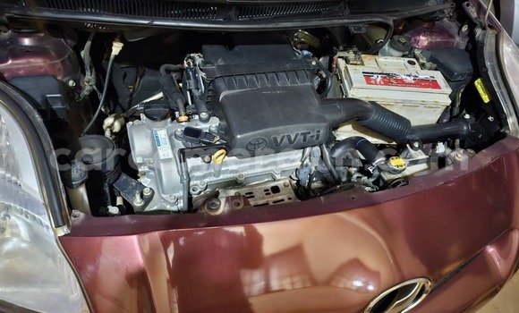 Sayi Na hannu Toyota Vitz Red Mota in Yaounde a Babban Kamaru Sayi Na hannu Toyota Vitz Red Mota in Yaounde a Babban Kamaru