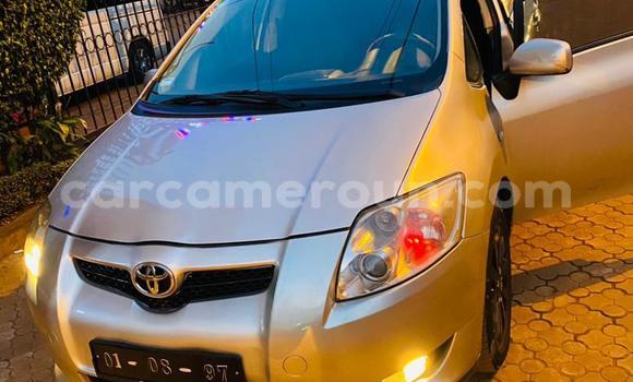 Sayi Na hannu Toyota Auris Azurfa Mota in Yaounde a Babban Kamaru