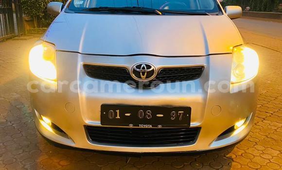Sayi Na hannu Toyota Auris Azurfa Mota in Yaounde a Babban Kamaru Sayi Na hannu Toyota Auris Azurfa Mota in Yaounde a Babban Kamaru