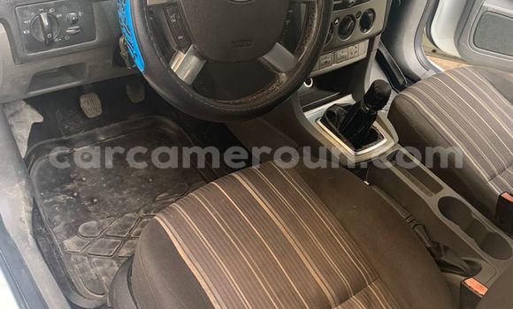 Sayi Na hannu Ford Focus White Mota in Douala a Ƙasar Kamaru Sayi Na hannu Ford Focus White Mota in Douala a Ƙasar Kamaru