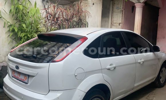 Sayi Na hannu Ford Focus White Mota in Douala a Ƙasar Kamaru Sayi Na hannu Ford Focus White Mota in Douala a Ƙasar Kamaru