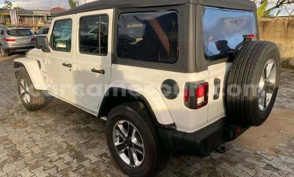 Sayi Na hannu Jeep Wrangler Sauran Mota in Douala a Ƙasar Kamaru
