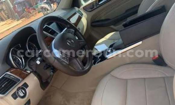 Sayi Na hannu Mercedes-Benz C180 coupe Sauran Mota in Yaounde a Babban Kamaru Sayi Na hannu Mercedes-Benz C180 coupe Sauran Mota in Yaounde a Babban Kamaru