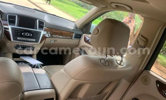 Sayi Na hannu Mercedes-Benz C180 coupe Sauran Mota in Yaounde a Babban Kamaru Sayi Na hannu Mercedes-Benz C180 coupe Sauran Mota in Yaounde a Babban Kamaru