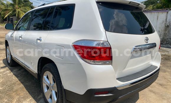 Acheter Import Voiture Toyota Highlander Blanc à Douala, Littoral Cameroon Acheter Import Voiture Toyota Highlander Blanc à Douala, Littoral Cameroon