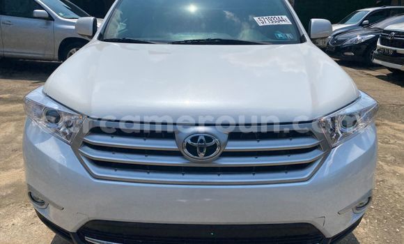 Acheter Import Voiture Toyota Highlander Blanc à Douala, Littoral Cameroon Acheter Import Voiture Toyota Highlander Blanc à Douala, Littoral Cameroon
