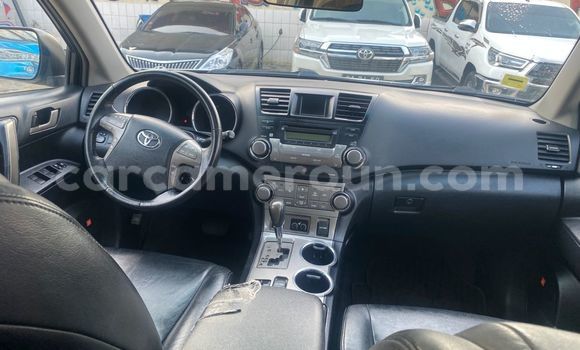 Acheter Import Voiture Toyota Highlander Gris à Douala, Littoral Cameroon Acheter Import Voiture Toyota Highlander Gris à Douala, Littoral Cameroon