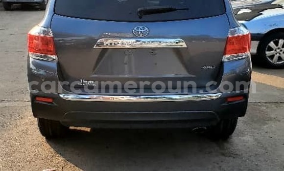 Acheter Occasion Voiture Toyota Highlander Gris à Douala, Littoral Cameroon Acheter Occasion Voiture Toyota Highlander Gris à Douala, Littoral Cameroon
