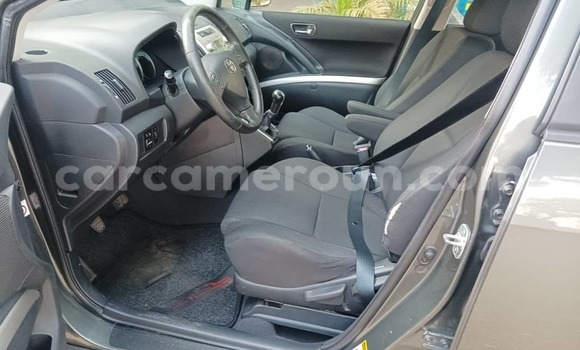 Acheter Occasion Voiture Toyota Corolla Verso Marron à Douala, Littoral Cameroon Acheter Occasion Voiture Toyota Corolla Verso Marron à Douala, Littoral Cameroon