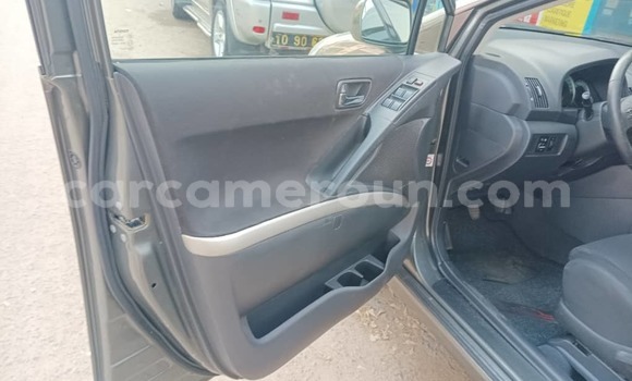 Acheter Occasion Voiture Toyota Corolla Verso Marron à Douala, Littoral Cameroon Acheter Occasion Voiture Toyota Corolla Verso Marron à Douala, Littoral Cameroon