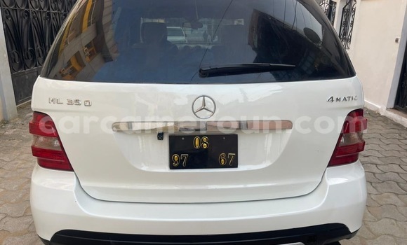 Acheter Occasion Voiture Mercedes‒Benz ML–Class Blanc à Douala, Littoral Cameroon Acheter Occasion Voiture Mercedes‒Benz ML–Class Blanc à Douala, Littoral Cameroon