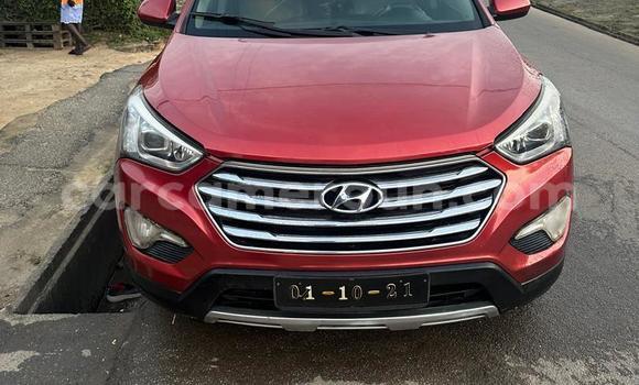 Sayi Na hannu Hyundai Santa Fe Red Mota in Douala a Ƙasar Kamaru