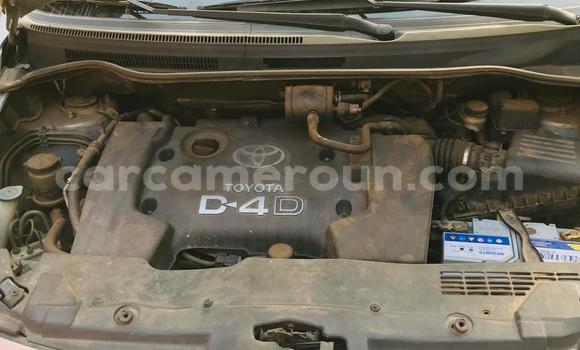 Acheter Occasion Voiture Toyota Corolla Verso Bleu à Douala, Littoral Cameroon Acheter Occasion Voiture Toyota Corolla Verso Bleu à Douala, Littoral Cameroon