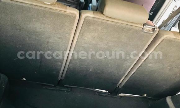 Acheter Occasion Voiture Toyota Corolla Verso Bleu à Douala, Littoral Cameroon Acheter Occasion Voiture Toyota Corolla Verso Bleu à Douala, Littoral Cameroon