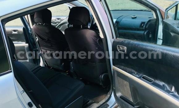 Acheter Occasion Voiture Toyota Corolla Verso Bleu à Douala, Littoral Cameroon Acheter Occasion Voiture Toyota Corolla Verso Bleu à Douala, Littoral Cameroon