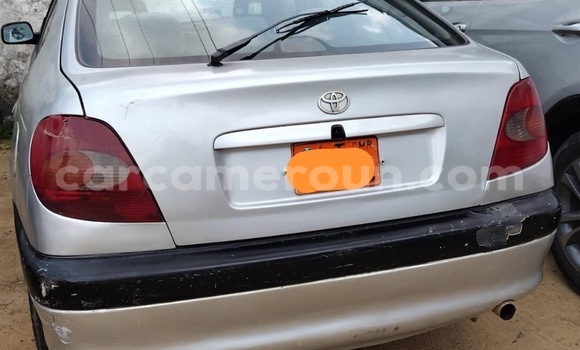 Sayi Na hannu Toyota Avensis Azurfa Mota in Douala a Ƙasar Kamaru Sayi Na hannu Toyota Avensis Azurfa Mota in Douala a Ƙasar Kamaru