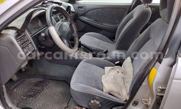 Sayi Na hannu Toyota Avensis Azurfa Mota in Douala a Ƙasar Kamaru Sayi Na hannu Toyota Avensis Azurfa Mota in Douala a Ƙasar Kamaru