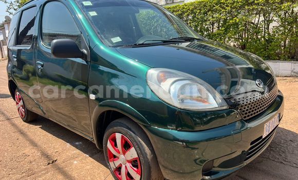 Acheter Occasion Voiture Toyota Yaris Verso Vert à Yaoundé, Central Cameroon Acheter Occasion Voiture Toyota Yaris Verso Vert à Yaoundé, Central Cameroon
