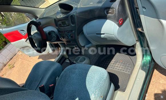 Acheter Occasion Voiture Toyota Yaris Verso Vert à Yaoundé, Central Cameroon Acheter Occasion Voiture Toyota Yaris Verso Vert à Yaoundé, Central Cameroon
