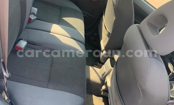 Sayi Na hannu Toyota RAV4 Azurfa Mota in Yaounde a Babban Kamaru Sayi Na hannu Toyota RAV4 Azurfa Mota in Yaounde a Babban Kamaru