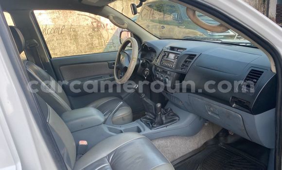 Acheter Occasion Voiture Toyota Hiluxe VIGO Blanc à Douala, Littoral Cameroon Acheter Occasion Voiture Toyota Hiluxe VIGO Blanc à Douala, Littoral Cameroon