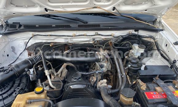 Acheter Occasion Voiture Toyota Hiluxe VIGO Blanc à Douala, Littoral Cameroon Acheter Occasion Voiture Toyota Hiluxe VIGO Blanc à Douala, Littoral Cameroon