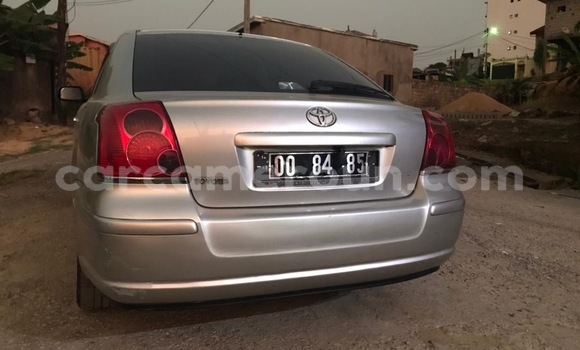 Acheter Import Voiture Toyota Avensis Gris à Douala, Littoral Cameroon