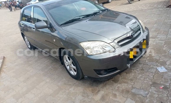 Sayi Sabo Toyota Corolla Sauran Mota in Douala a Ƙasar Kamaru