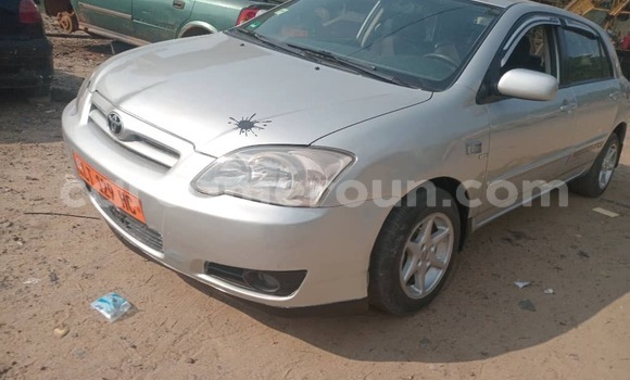 Sayi Na hannu Toyota Corolla Azurfa Mota in Douala a Ƙasar Kamaru Sayi Na hannu Toyota Corolla Azurfa Mota in Douala a Ƙasar Kamaru
