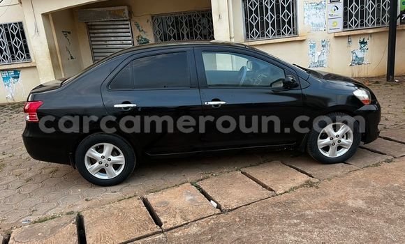 Sayi Na hannu Toyota Yaris Black Mota in Yaounde a Babban Kamaru Sayi Na hannu Toyota Yaris Black Mota in Yaounde a Babban Kamaru