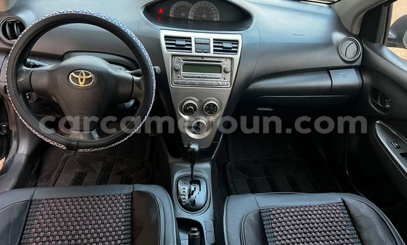 Sayi Na hannu Toyota Yaris Black Mota in Yaounde a Babban Kamaru Sayi Na hannu Toyota Yaris Black Mota in Yaounde a Babban Kamaru