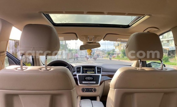 Acheter Import Voiture Mercedes‒Benz ML–Class Noir à Douala, Littoral Cameroon Acheter Import Voiture Mercedes‒Benz ML–Class Noir à Douala, Littoral Cameroon