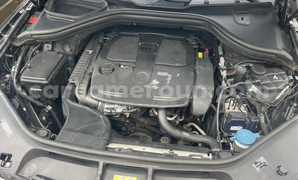 Acheter Import Voiture Mercedes‒Benz ML–Class Noir à Douala, Littoral Cameroon Acheter Import Voiture Mercedes‒Benz ML–Class Noir à Douala, Littoral Cameroon