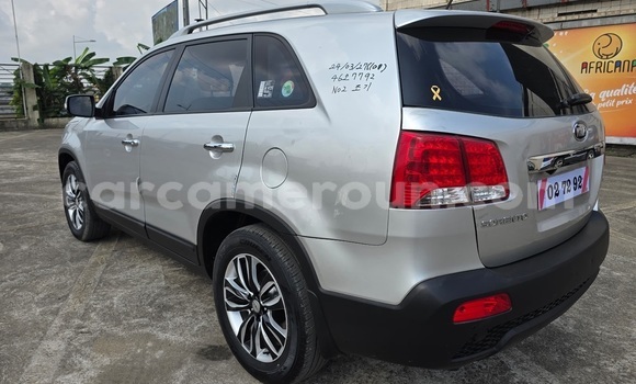 Buy Used Kia Sorento Silver Car in Yaounde in Central Cameroon Buy Used Kia Sorento Silver Car in Yaounde in Central Cameroon