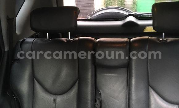 Sayi Na hannu Toyota RAV4 Brown Mota in Douala a Ƙasar Kamaru Sayi Na hannu Toyota RAV4 Brown Mota in Douala a Ƙasar Kamaru