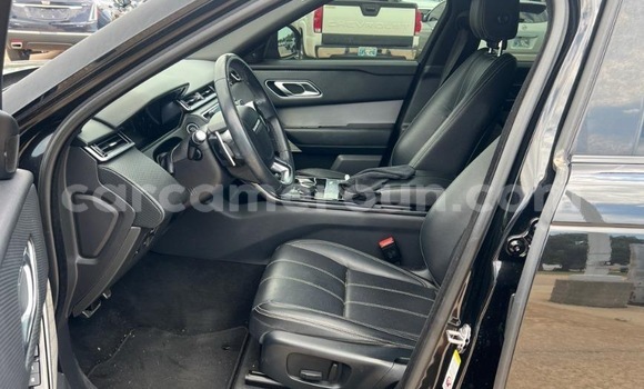 Sayi Imported Land Rover Range Rover Velar Black Mota in Douala a Ƙasar Kamaru Sayi Imported Land Rover Range Rover Velar Black Mota in Douala a Ƙasar Kamaru