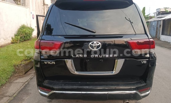 Buy Import Toyota Land Cruiser Black Car in Douala in Littoral Cameroon Buy Import Toyota Land Cruiser Black Car in Douala in Littoral Cameroon